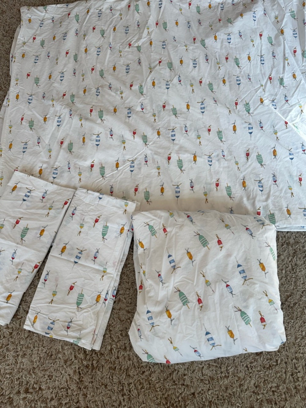 L.L. Bean Sara Fitz Buoy Percale King Duvet, fitted sheet, 2 pillowcases/shams - Picture 3 of 8